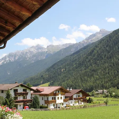 Vendégház Haus Wally Neustift im Stubaital