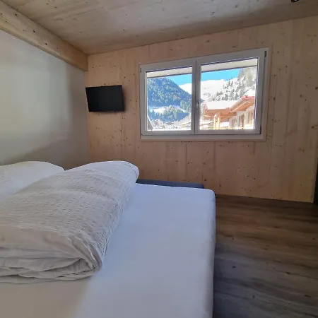 Haus Wally Гостевой дом Нойштифт-им-Штубайталь